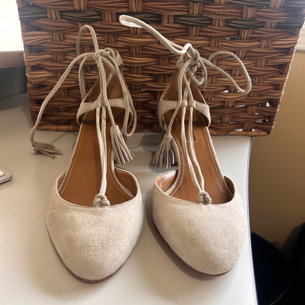 Aquazzura. Suede Tassel Accents D'Orsay Pumps • size 36 - Picture 2 of 10